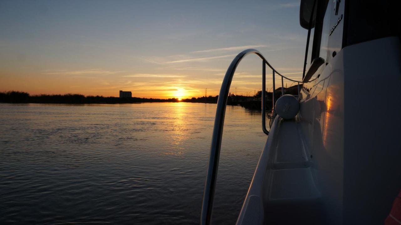 Hotel La Rochelle Sur L'Eau Exteriér fotografie