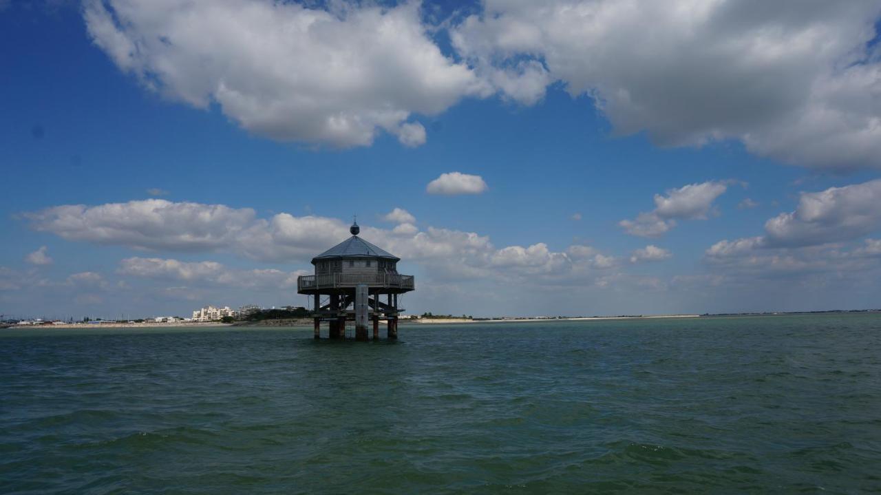 Hotel La Rochelle Sur L'Eau Exteriér fotografie
